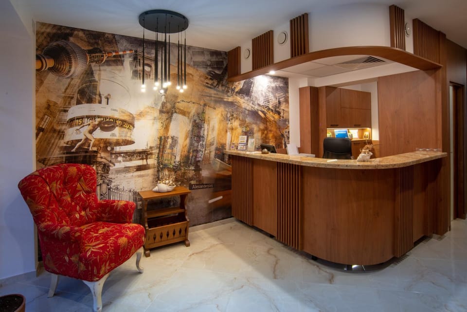 Property building, Living room, Lobby or reception, Seating area, On site, Location