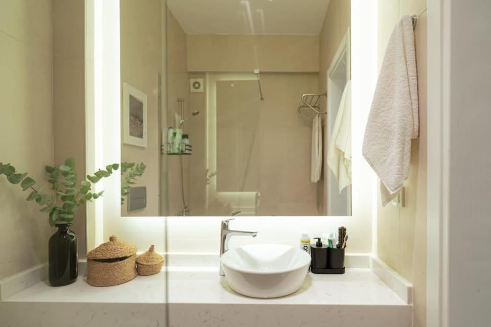 Bright and Cozy 2BR Apt In The Center Of Buyukada Apartment in Istanbul
