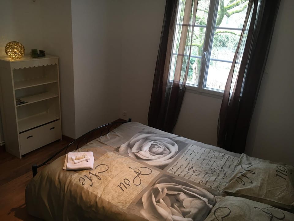 Chambre d'hôtes Sous Les Grands Chênes ZEN Bed and Breakfast in Pays de la Loire