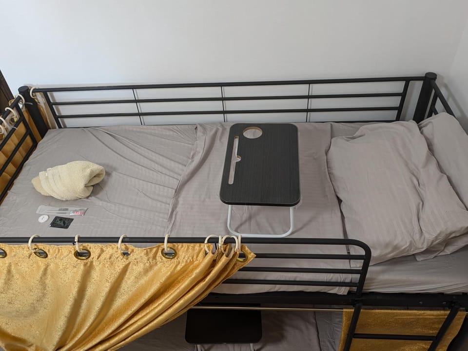 Near Airport, Affordable Coliving Space for Backpackers with Pool, Gym, and More Hostel in Lapu-Lapu City