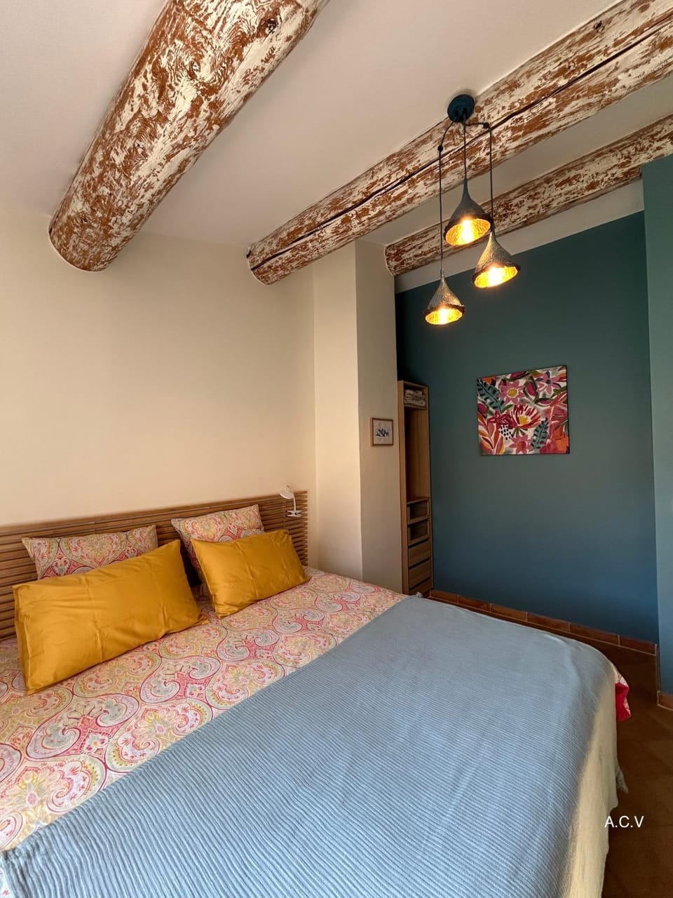 Bed, Photo of the whole room, Bedroom