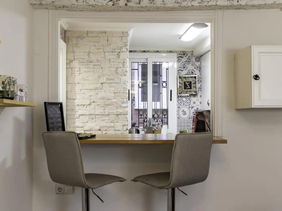 Dining area, kitchen