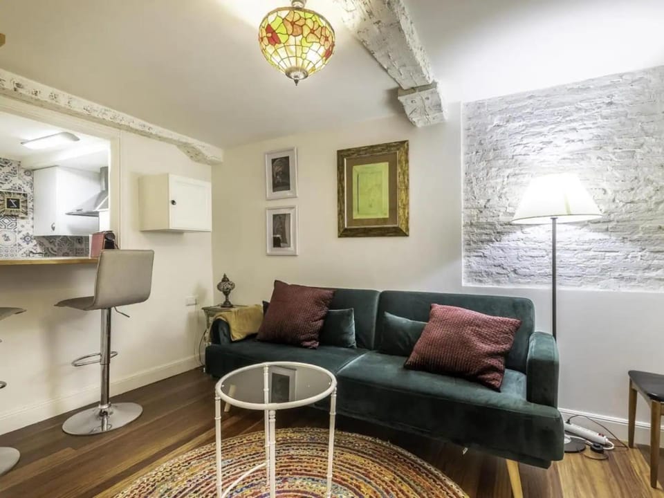 Bed, Living room, kitchen