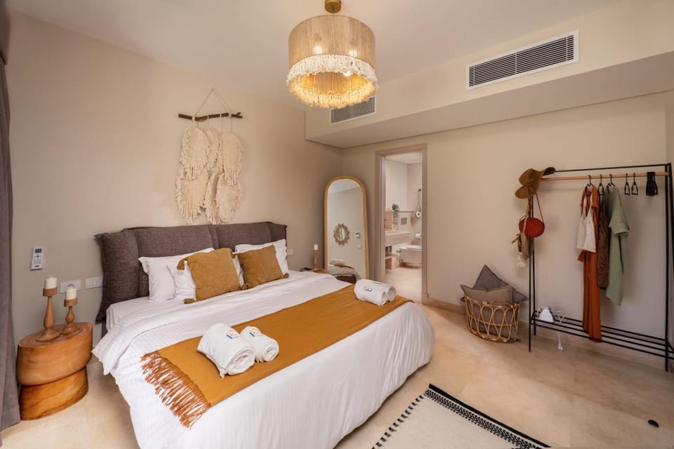 Secluded & Bespoke 1 BDR Apt with Pool View & Beach access Apartment in Hurghada