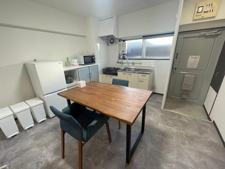 Kitchen or kitchenette, Living room, Dining area, oven, stove