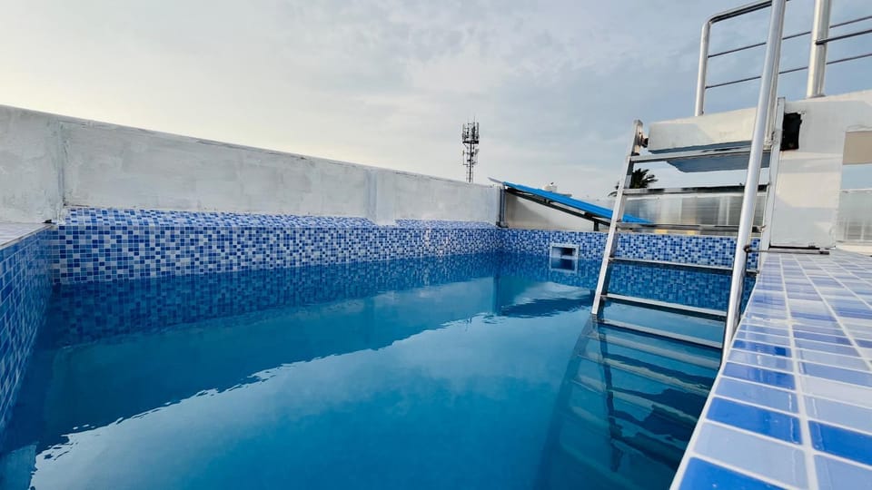 Balcony/Terrace, Pool view, Swimming pool, Swimming pool