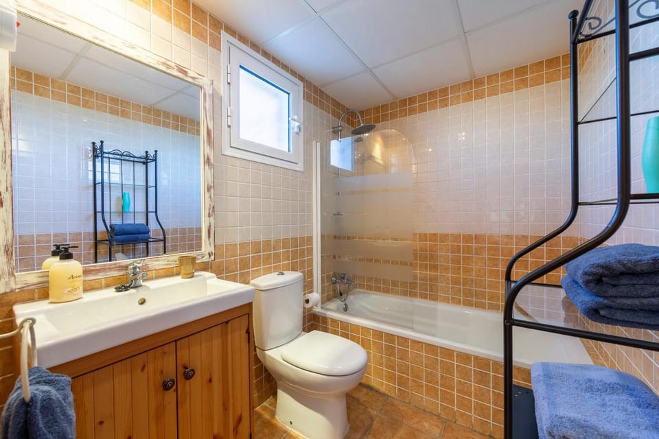 Bathroom, Living room