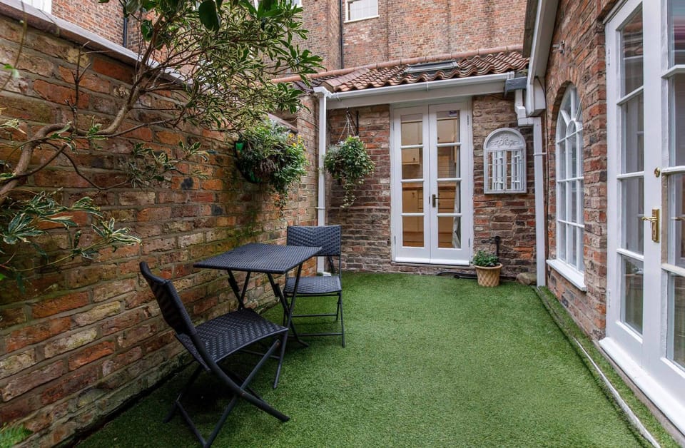 Property building, Garden, Garden view