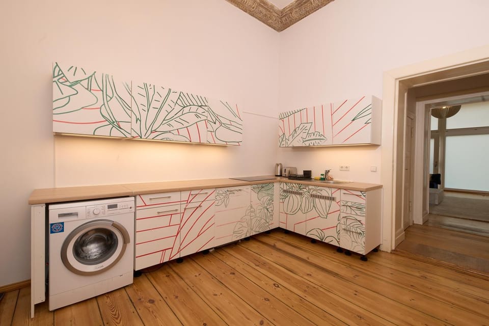 Kitchen or kitchenette, washing machine