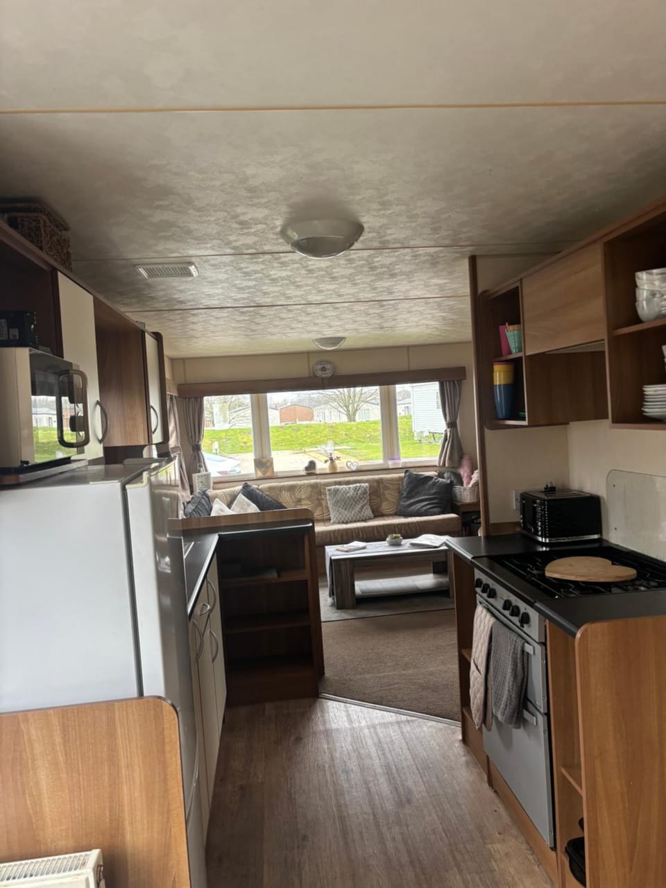 Tattershall Lakes Pet Friendly Hot Tub Breaks Campground/ 
RV Resort in Tattershall