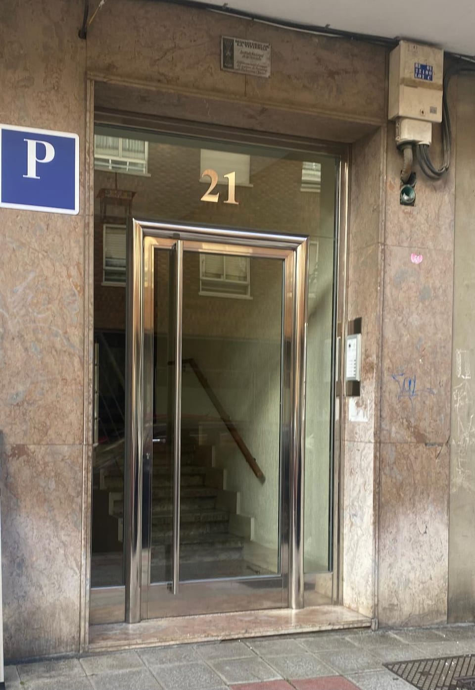 Property building, Facade/entrance
