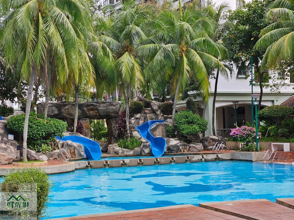 Swimming pool, Swimming pool