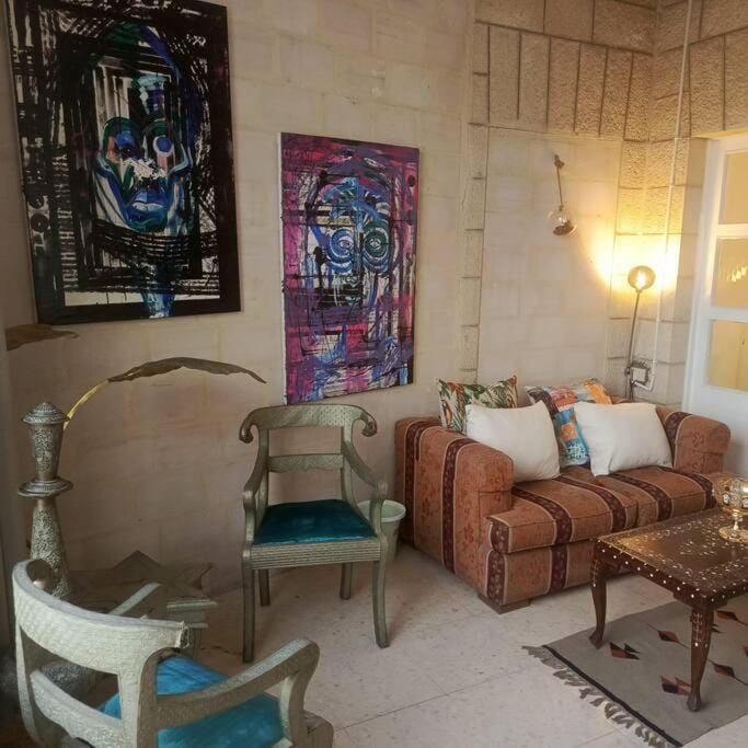 Seating area