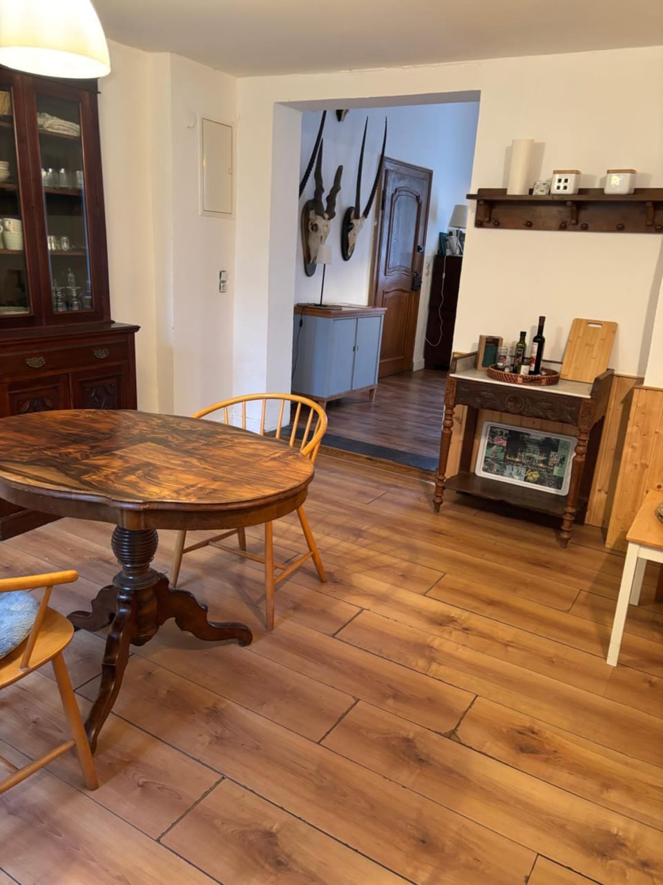 Seating area, Dining area, pet friendly