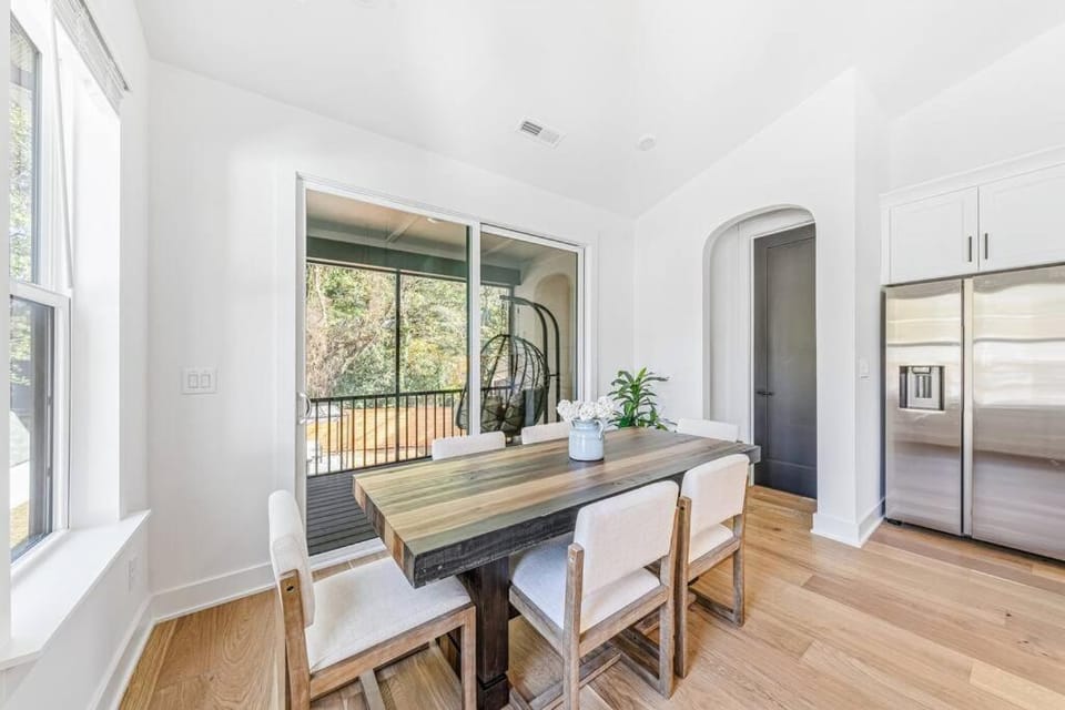 Modern 4BR Uptown Oasis! House in Charlotte