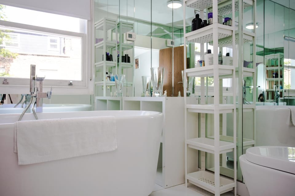 HUGE 5 storey 4 bed Terraced family home in Queens park House in City of Westminster