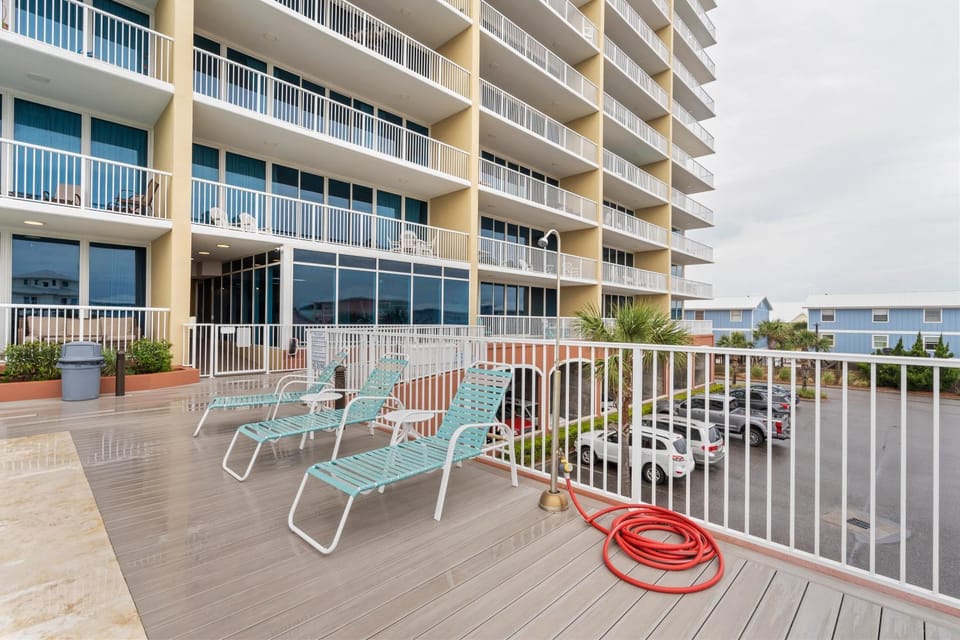 Sanibel 1105 by Vacation Homes Collection Apartment in West Beach