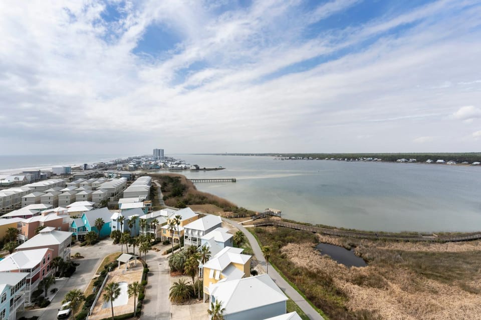 Sanibel 1201 by Vacation Homes Collection Apartment in West Beach