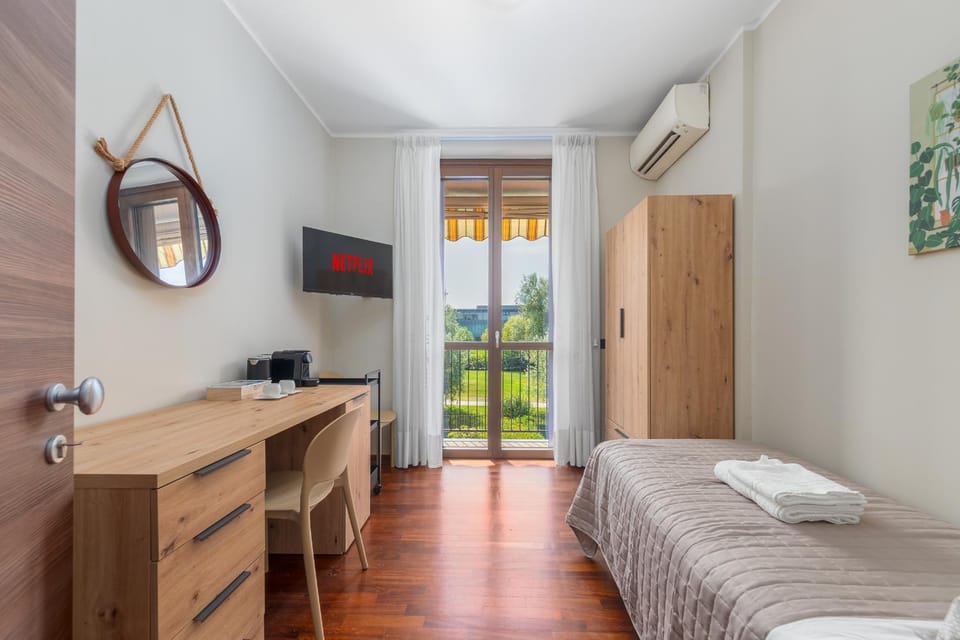 Bed, TV and multimedia, Bedroom, towels, wardrobe, air conditioner