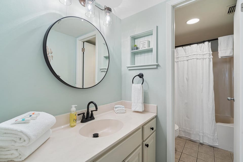 Phoenix III 3124 by Vacation Homes Collection Apartment in Orange Beach