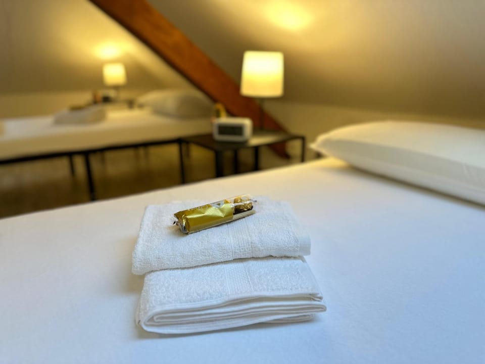 Bed, Photo of the whole room, Bedroom, towels