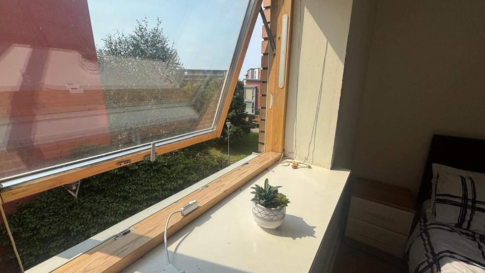 Central Dublin 2-Bed Apartment -Sleeps 5 & Parking Apartment in Dublin