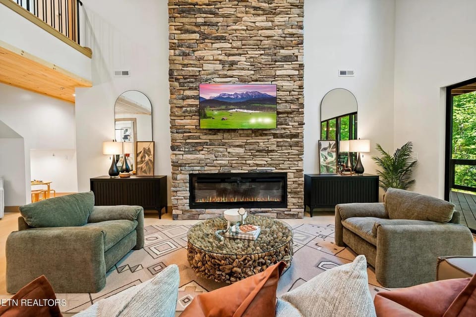 Creekside Splash, Free Attraction Tickets, Private Indoor Pool, Theater Room, Game Area, Firepit!!! Chalet in Gatlinburg