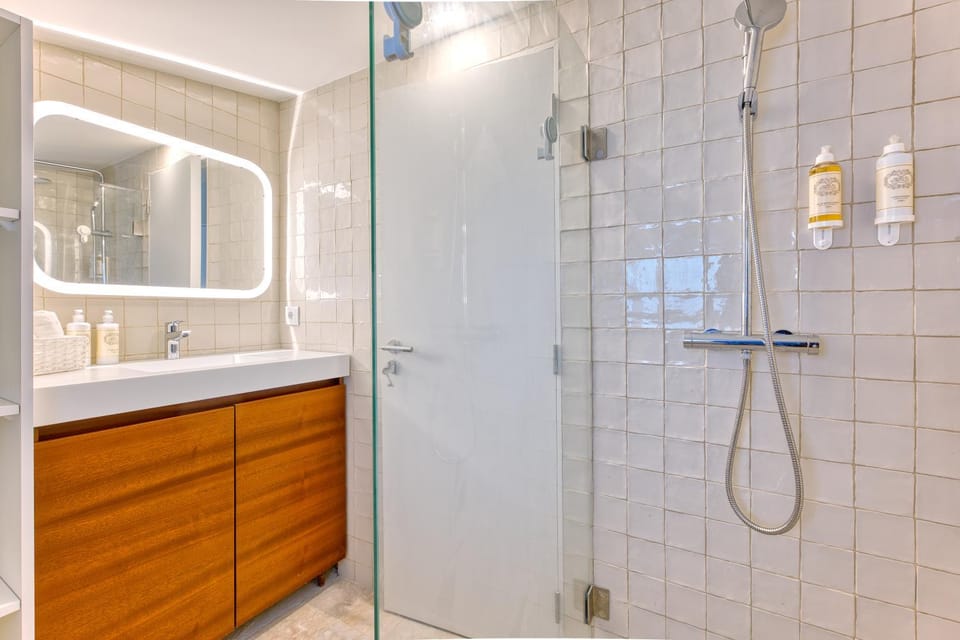 Shower, Bathroom