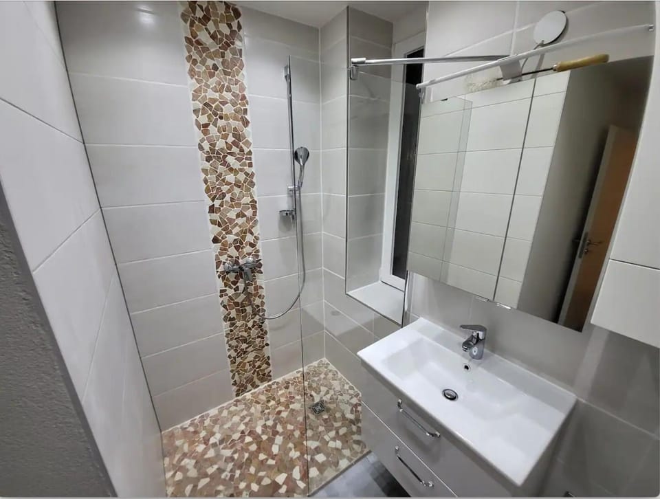 Top möblierte Wohnung in Brühl Apartment in Hesse