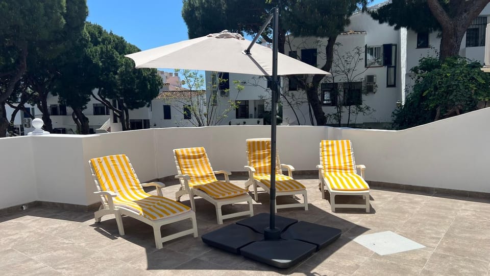 Patio, sunbed