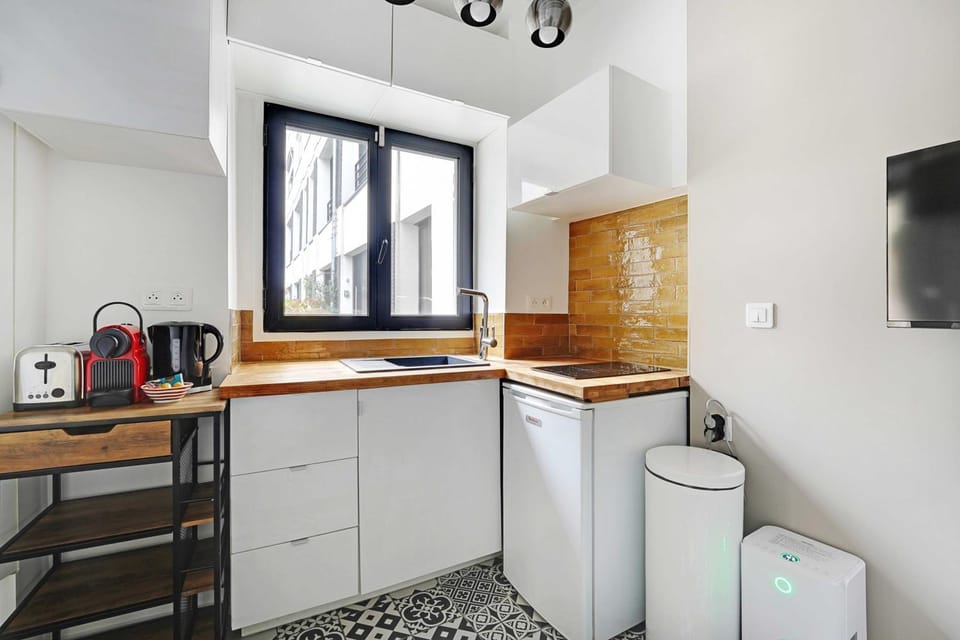 TV and multimedia, Coffee/tea facilities, Kitchen or kitchenette, stove, toaster