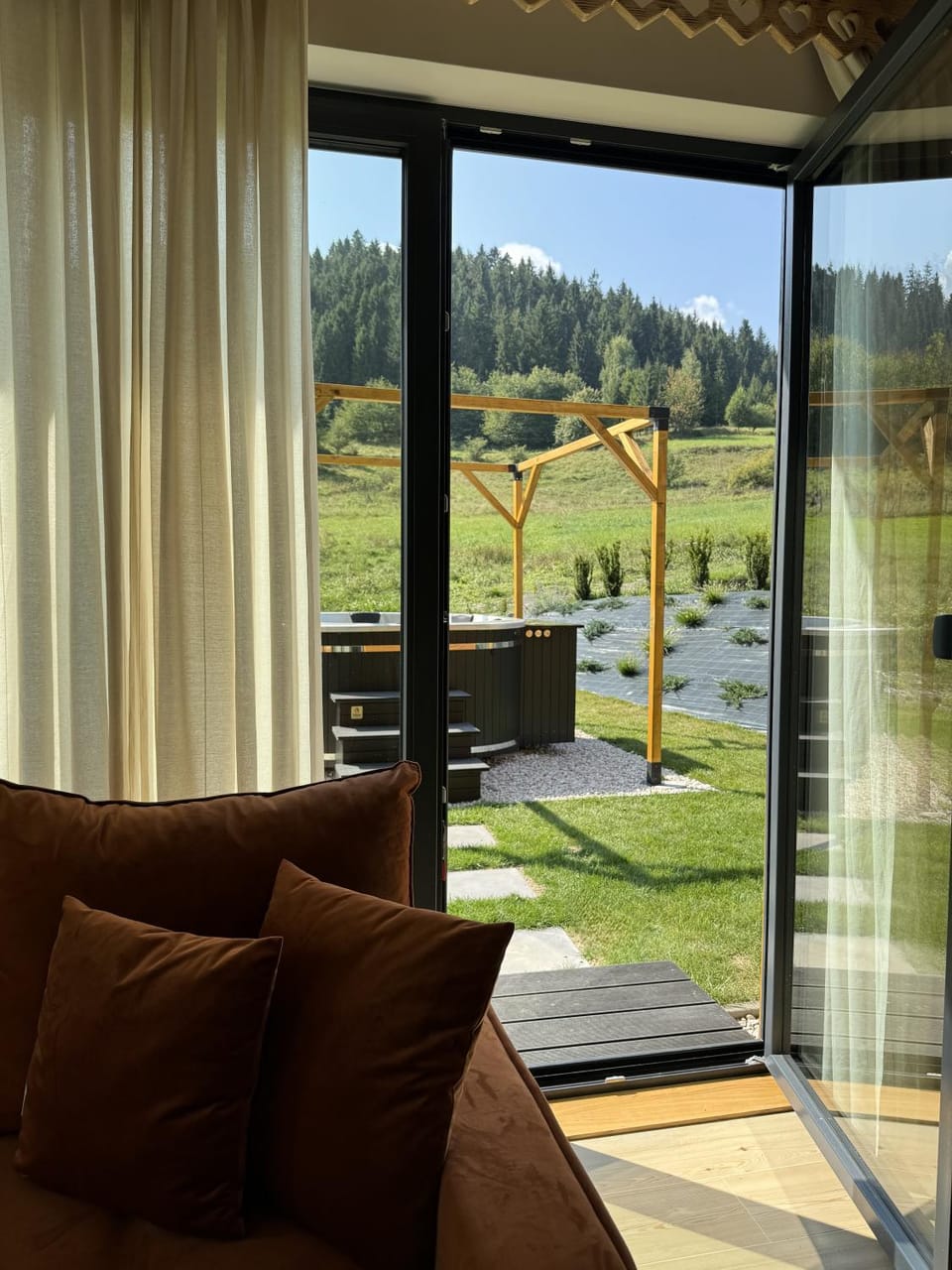 Hot Tub, Garden view