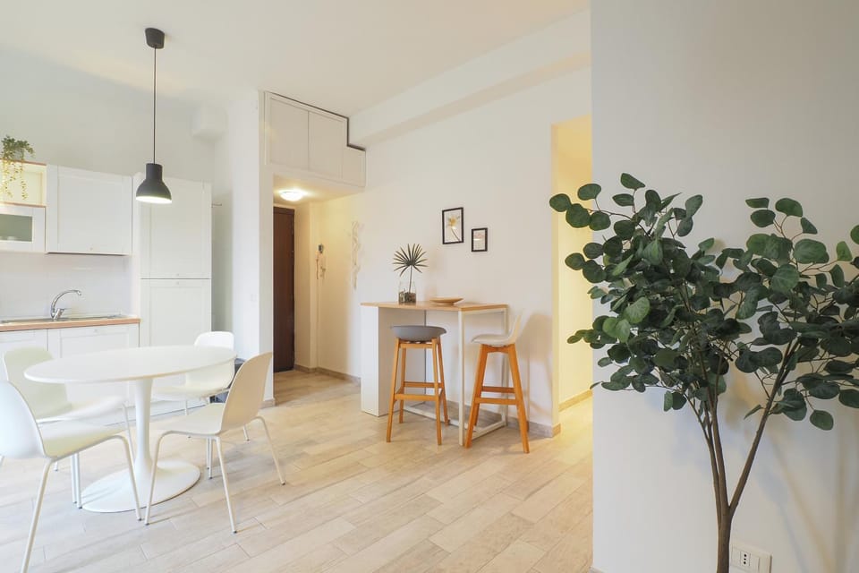 Kitchen or kitchenette, Seating area