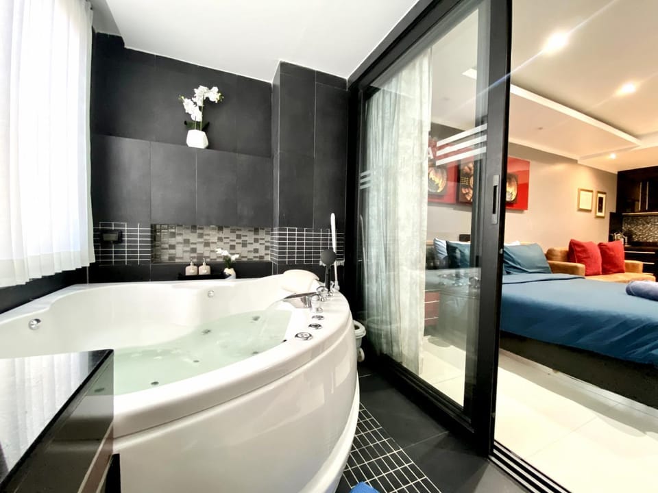 Bathroom, Bath
