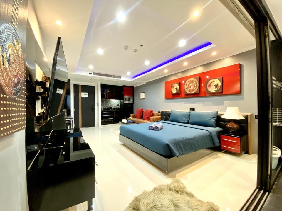 Bed, Living room, Dining area, Bedroom, kitchen