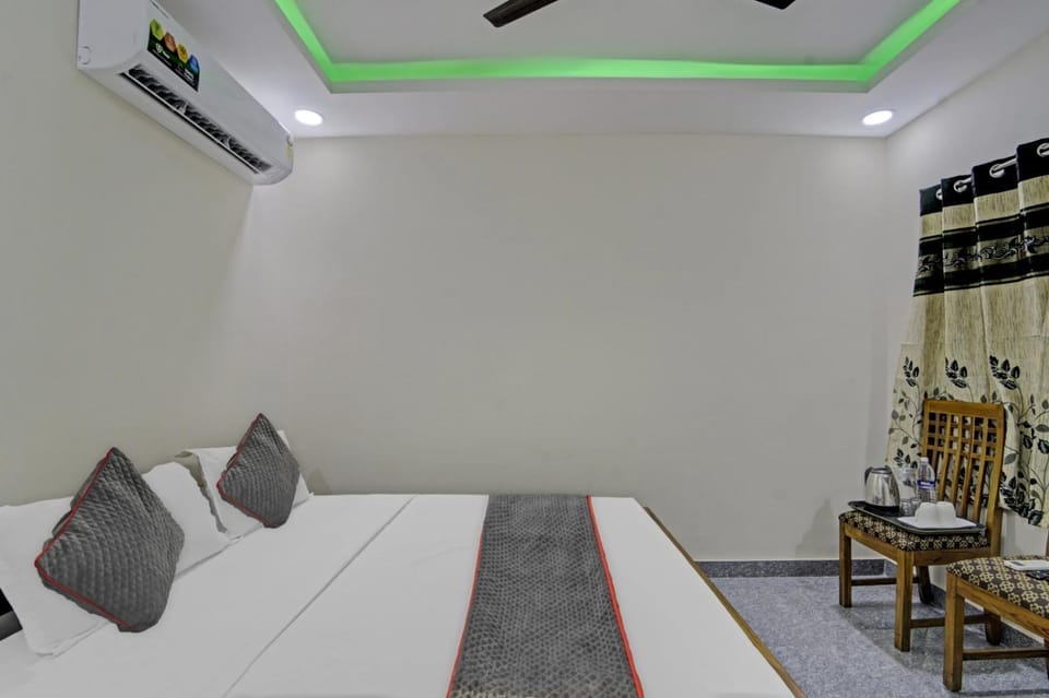 Nanganallur Stays Near by Chennai Airport Hotel in Chennai