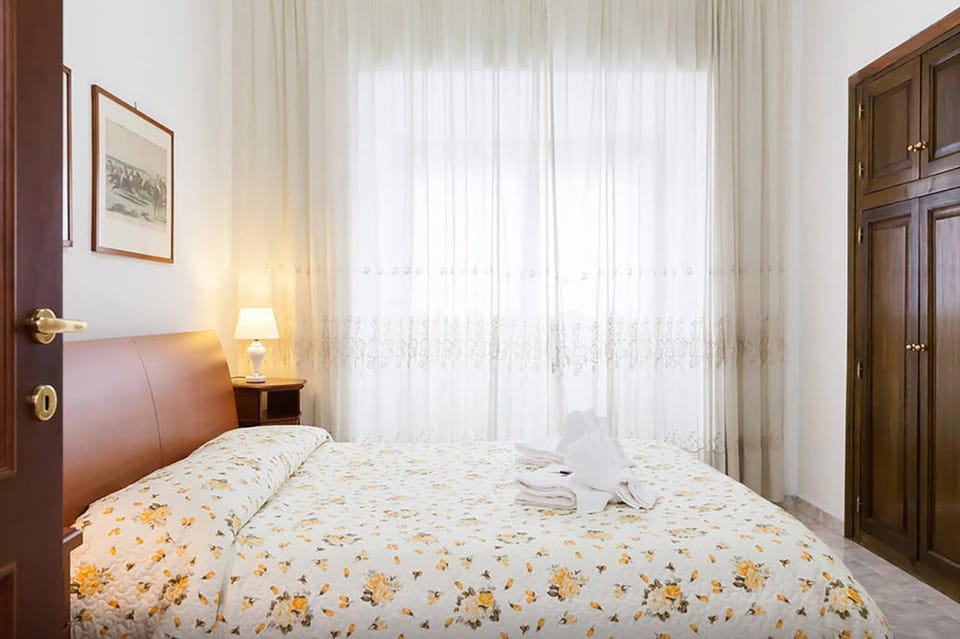 Bedroom, heating, air conditioner