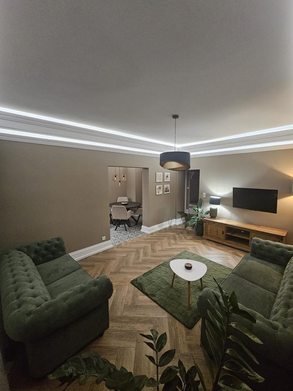 Living room, Seating area