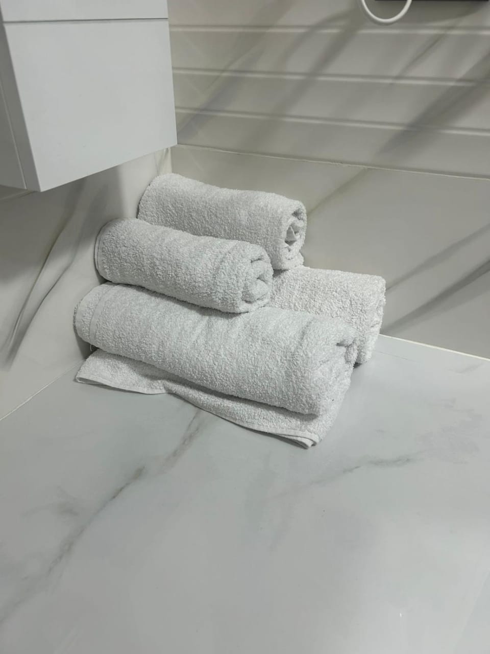 Bathroom, towels