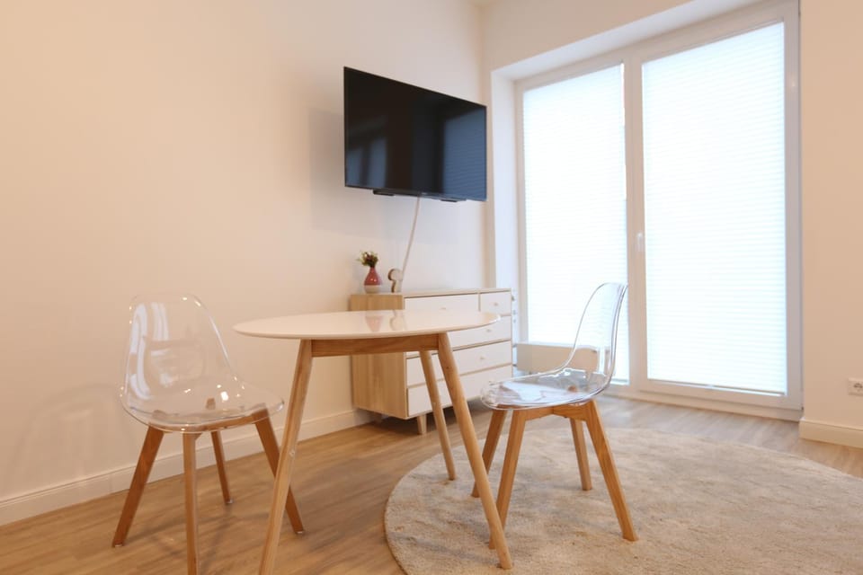 TV and multimedia, Dining area