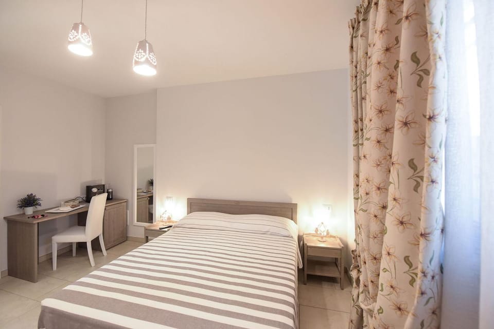 Spring, Summer, Bedroom, Autumn