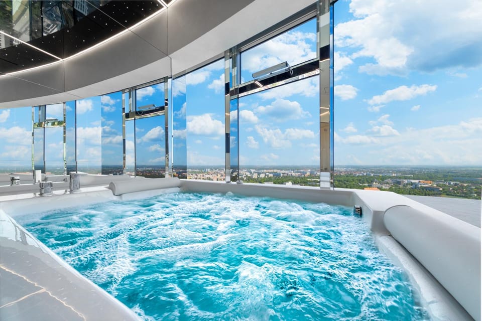 Hot Tub, View (from property/room), City view