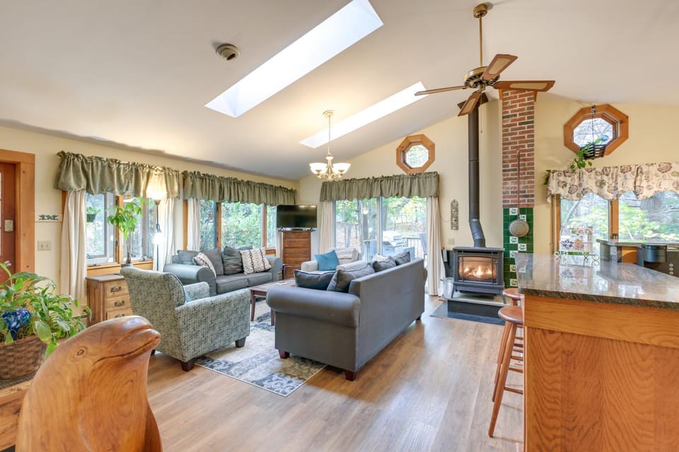 1 Mi to Acadia: Home Near Downtown Bar Harbor! House in Acadia National Park