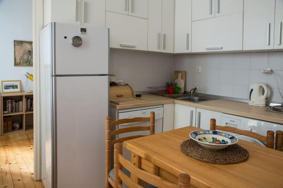 central apt whit a balcony and free parking space Apartment in Novi Sad
