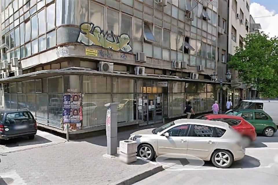 central apt whit a balcony and free parking space Apartment in Novi Sad
