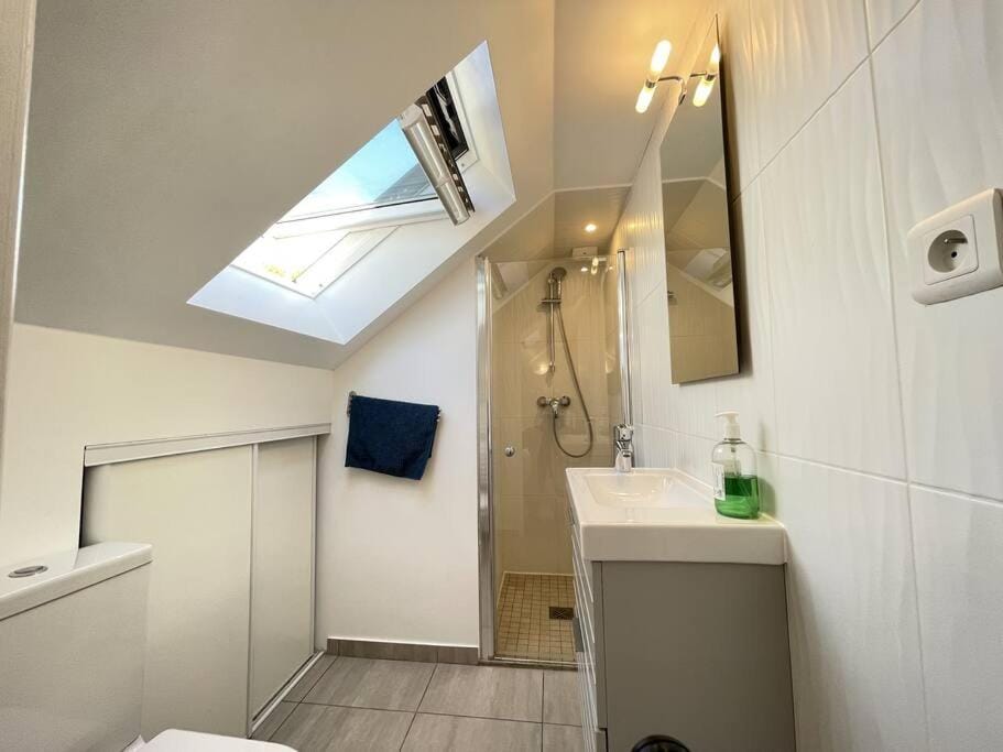 N5 Appart Jouy proche HEC RER C Apartment in Île-de-France