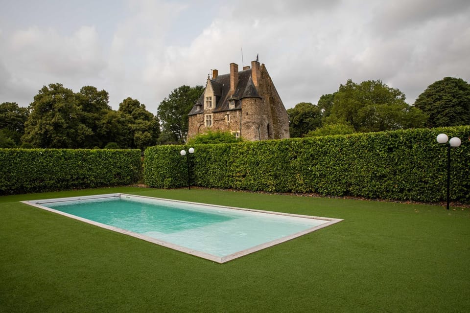 Swimming pool, Swimming pool