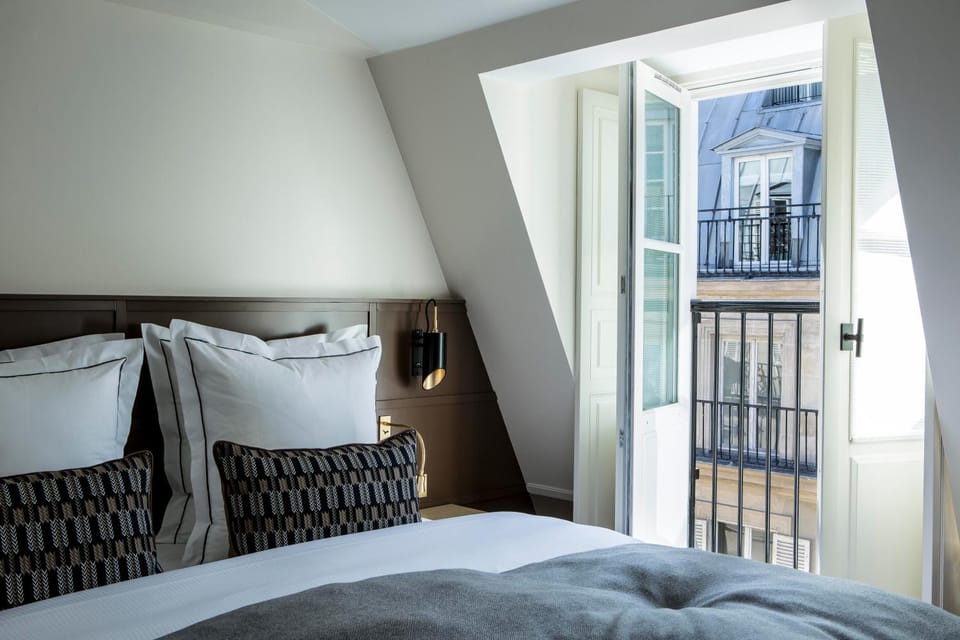 Day, Bedroom