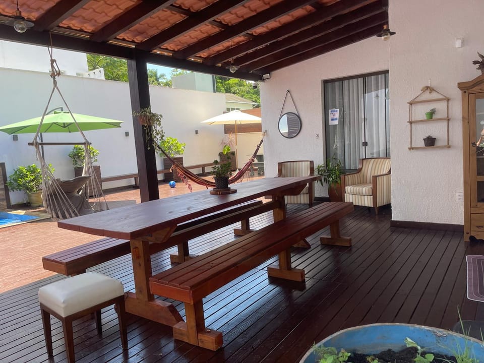 Linda Casa 4 quartos com piscina para família na praia de Canasvieiras House in Florianopolis