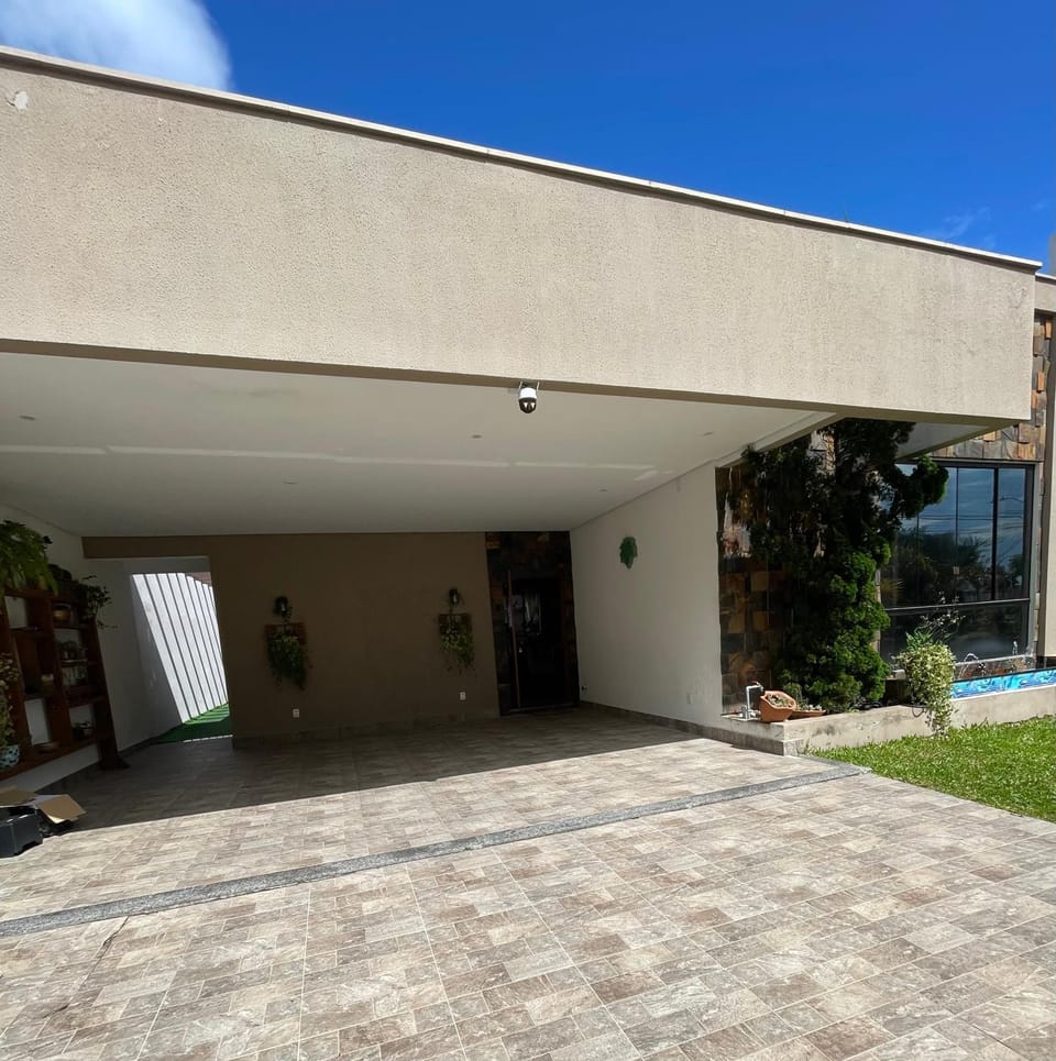 Linda Casa 4 quartos com piscina para família na praia de Canasvieiras House in Florianopolis